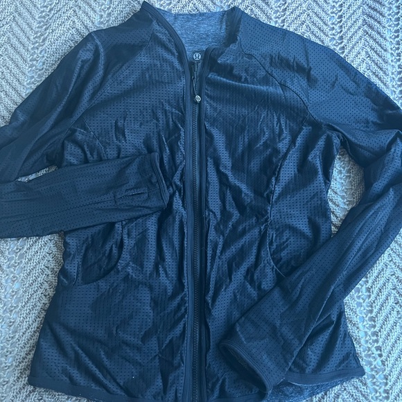 Lululemon jacket - Picture 4 of 5